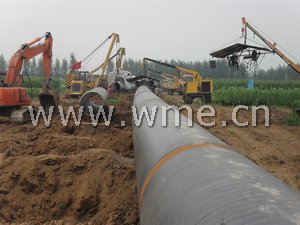 Pipelayer work site