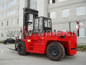 Forklift FD200