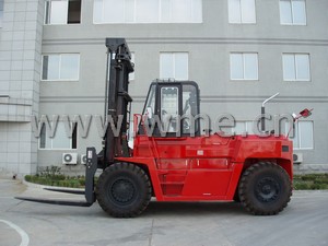 Forklift FD200