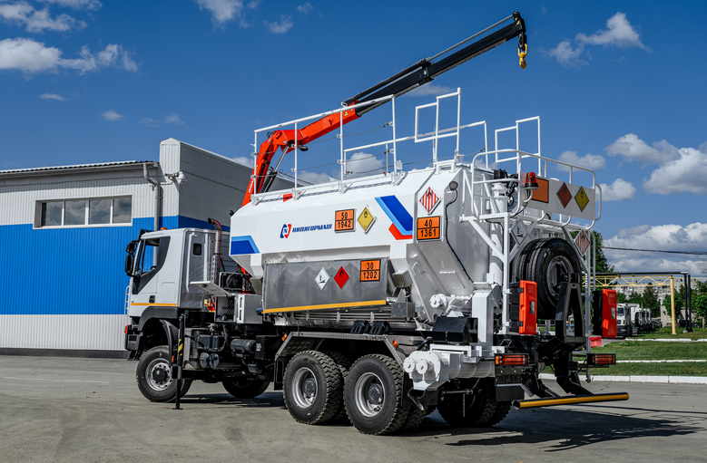 MZ-3B-12S - NPGM MZ-3B-12S - NPGM Explosive Mixing Charging Truck