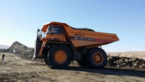 Sany SRT95C mining dump truck is climbing.