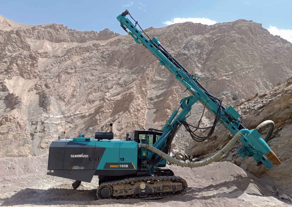 SWDE180B - SUNWARD SWDE180B - SUNWARD Down The Hole Drill