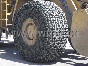 Tire Protection Chain on wheel loader tire
